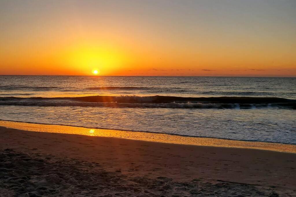 Cute 2 Bedroom, 2 Bath Condo At Folly Field Beach ヒルトンヘッドアイランド エクステリア 写真