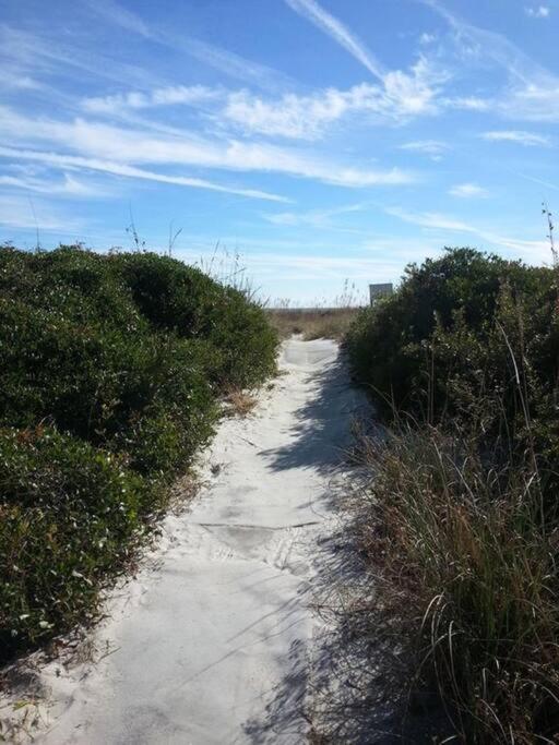 Cute 2 Bedroom, 2 Bath Condo At Folly Field Beach ヒルトンヘッドアイランド エクステリア 写真