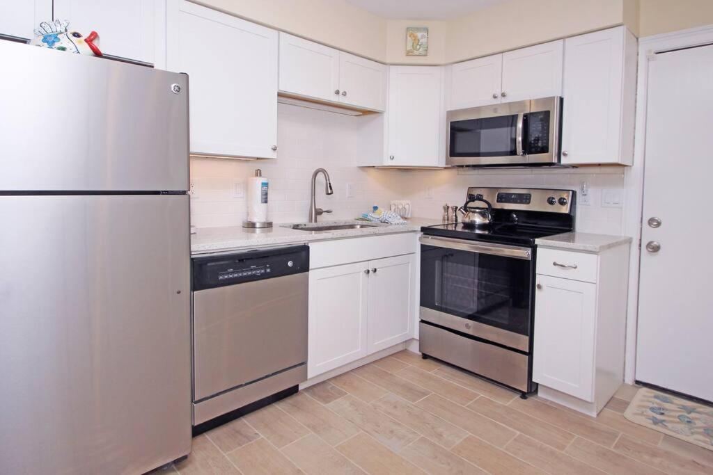 Cute 2 Bedroom, 2 Bath Condo At Folly Field Beach ヒルトンヘッドアイランド エクステリア 写真