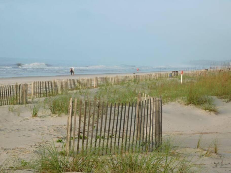Cute 2 Bedroom, 2 Bath Condo At Folly Field Beach ヒルトンヘッドアイランド エクステリア 写真